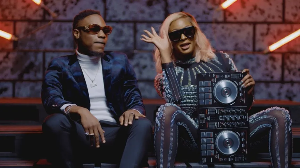 DJ Cuppy Ft. L.A.X – Currency Video